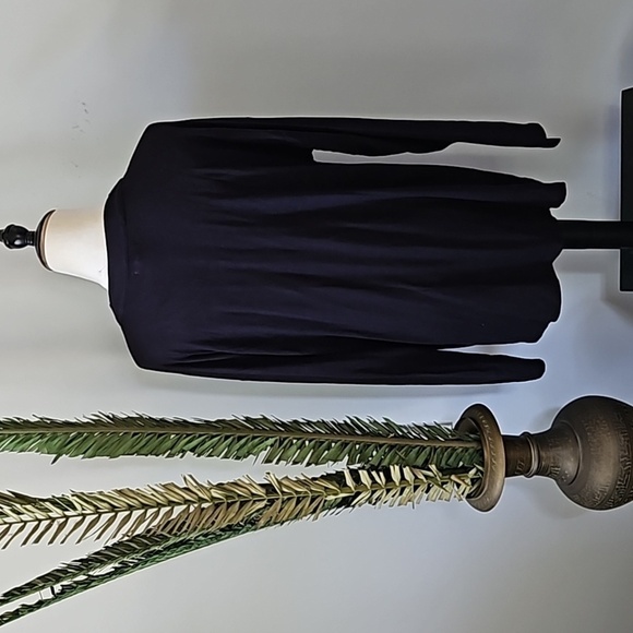 Maurices Black Solid Cut Out Mock Neck Long Sleeve Top NWT - Picture 3 of 10